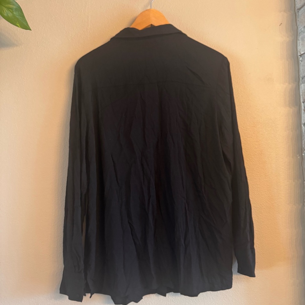 UNIVERSAL STANDARD Button-Up Shirt - Picture 5 of 6
